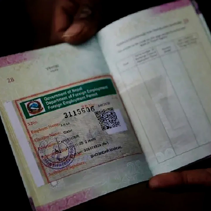 Who have obtained or renewed labor permit - Image